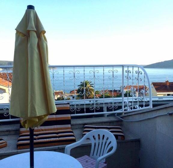 اتاق لوکس خانوادگی, Guest House Vila Eli