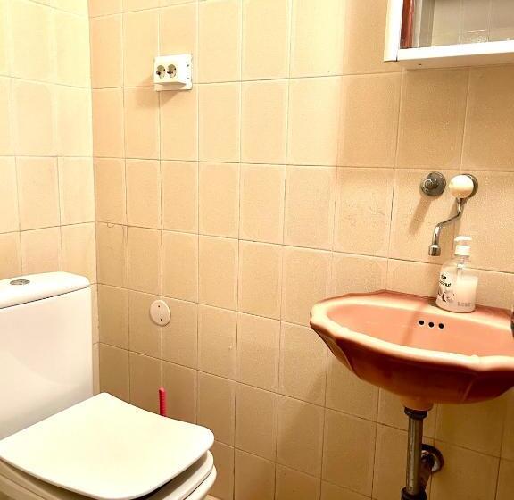 اتاق استاندارد سه تخته با سرویس بهداشتی مشترک, Guest House Vila Eli