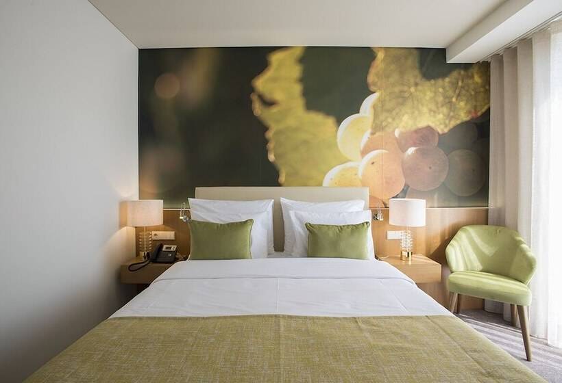 Номер Стандарт с Балконом, Douro Castelo Signature Hotel & Spa