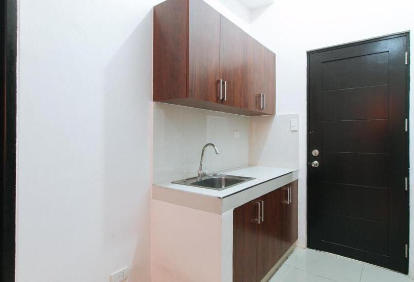 اتاق لوکس, Reddoorz @ Jardin Lrt Tayuman Manila