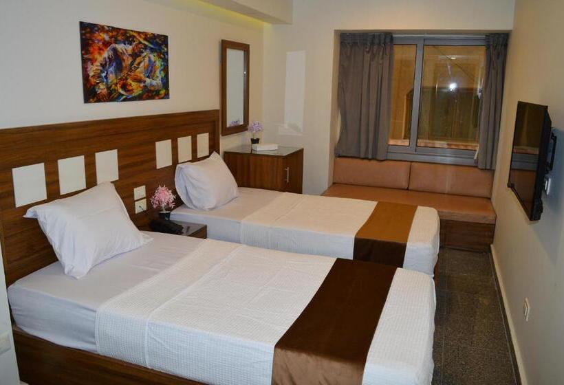 اتاق استاندارد با چشم‌انداز شهر, Royal Inn Residence