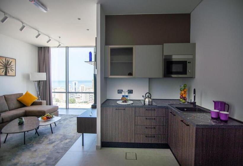 سوییت جونیور با چشم‌انداز دریا, Swissbelinn Sharq, Kuwait