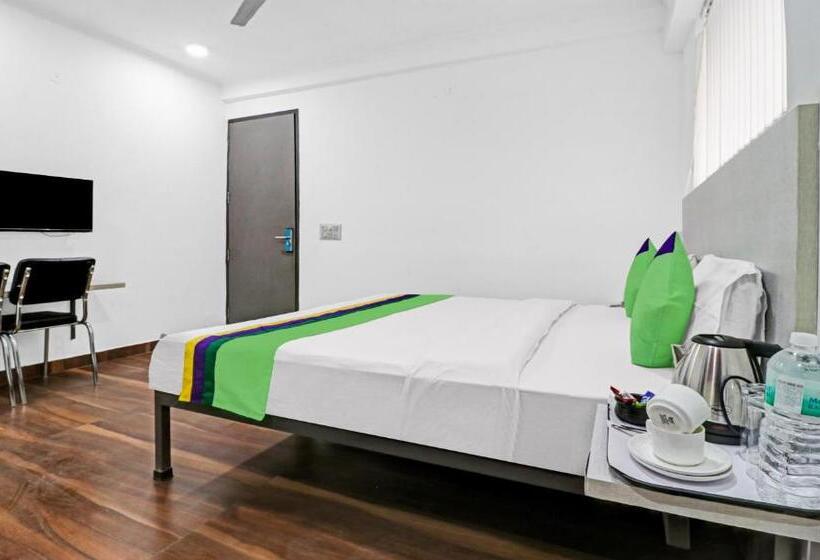 Quarto Deluxe, Treebo Grand Town House
