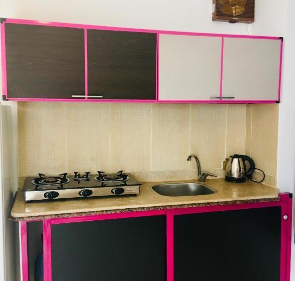 استودیوی لوکس, Villa 22