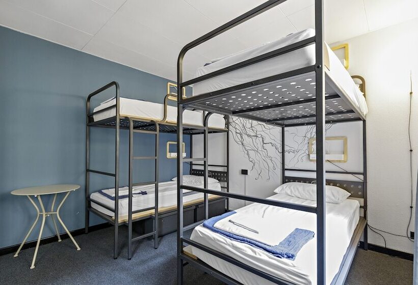 اتاق استاندارد چهار تخته, Ostello Bello Genova