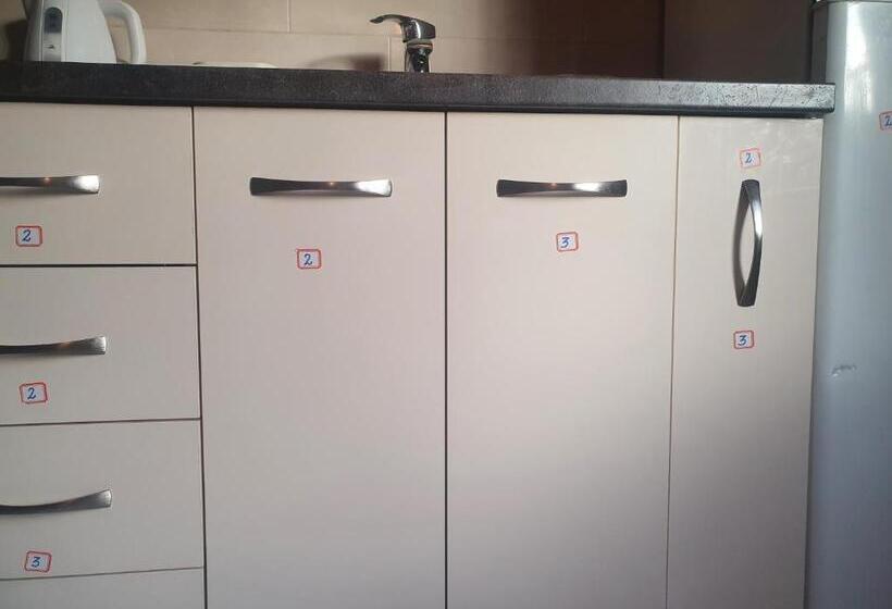 חדר סטנדרט לארבעה, Guest House Jasmin