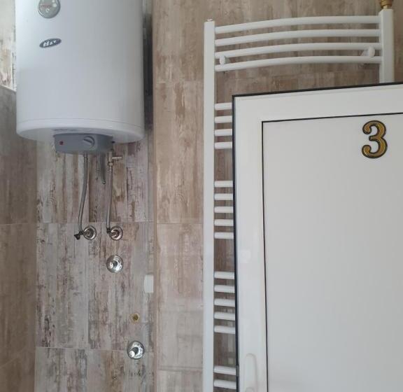 חדר סטנדרט לארבעה, Guest House Jasmin