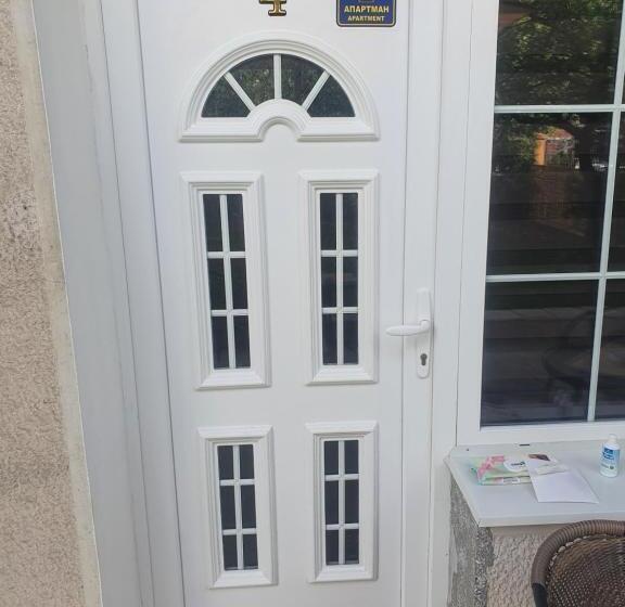 דירת חדר בקומת קרקע, Guest House Jasmin