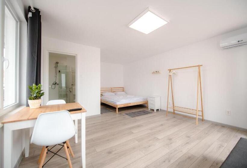 اتاق لوکس, Pixel Guesthouse