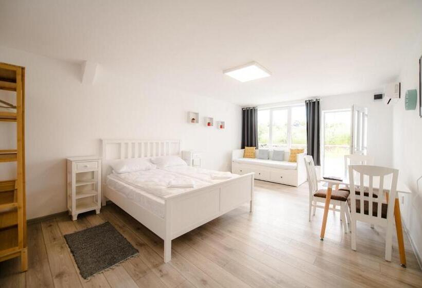 اتاق استاندارد, Pixel Guesthouse