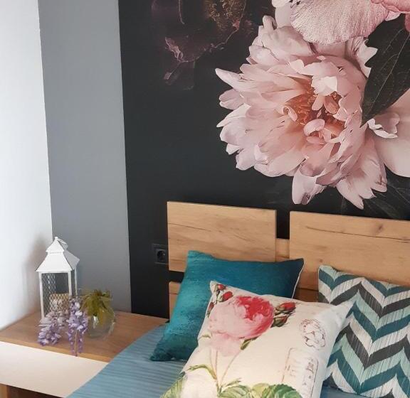 آپارتمان 1 خوابه با چشم‌انداز دریا, Villa Bonapart