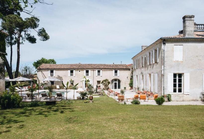 Casa 2 Quartos, Le Château Réal
