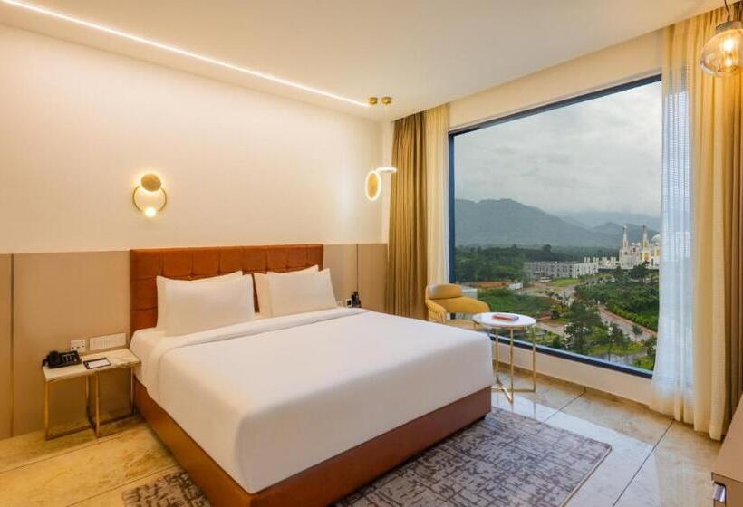 디럭스 스위트, Fezinn Hotel   Best Wayanad Hotel In 2024
