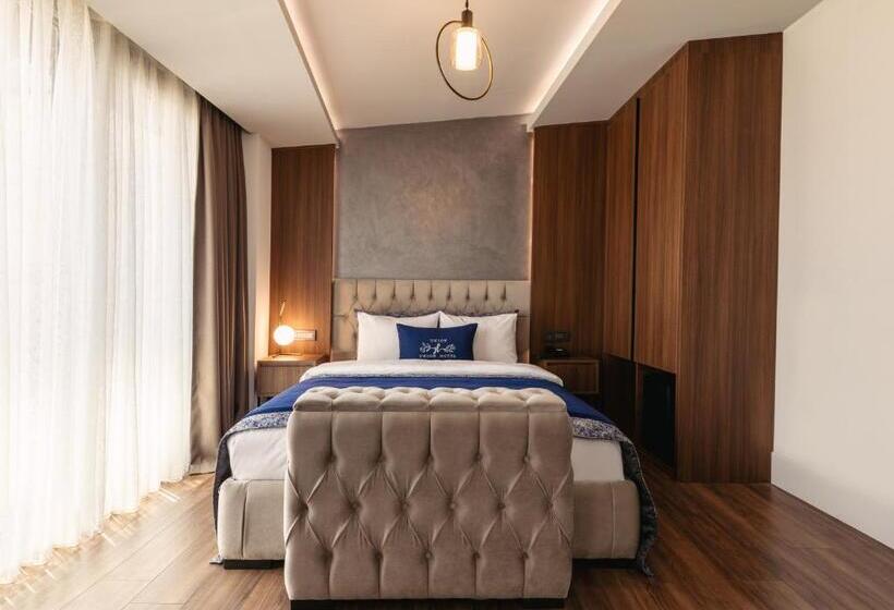 اتاق لوکس با بالکن و چشم‌انداز دریا, Union Hotel Port