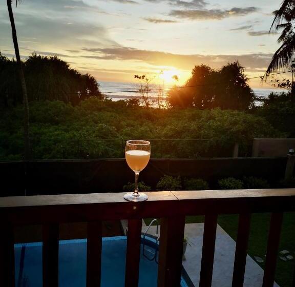 Номер Стандарт Вид на Море с Балконом, Thoduwawa Beach Villa