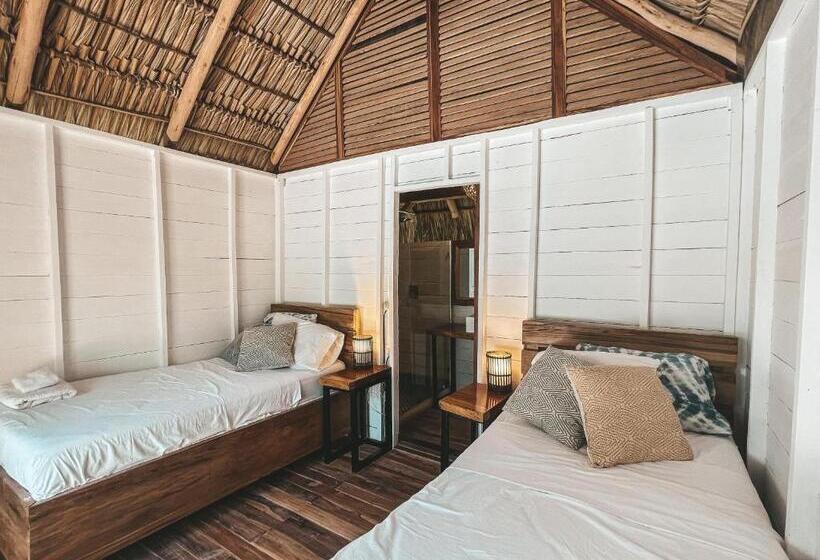 اتاق استاندارد با چشم‌انداز استخر, Monoloko Lodge Popoyo