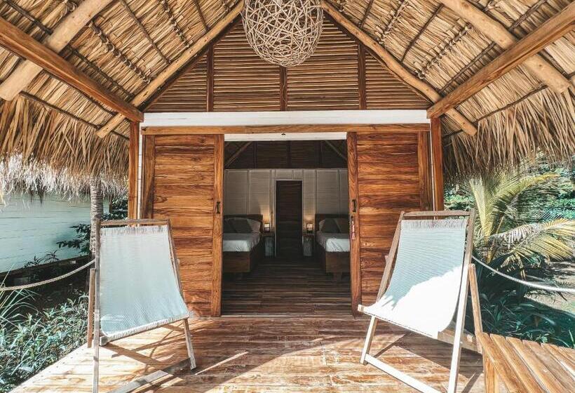 اتاق استاندارد با چشم‌انداز استخر, Monoloko Lodge Popoyo
