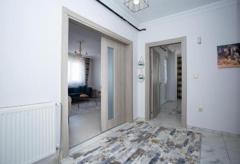 آپارتمان 1 خوابه با چشم‌انداز دریا, Leena Suites