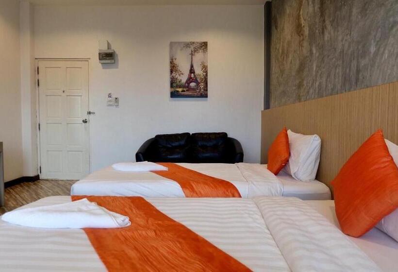 Номер Deluxe с Гидромассажем, Bk Place