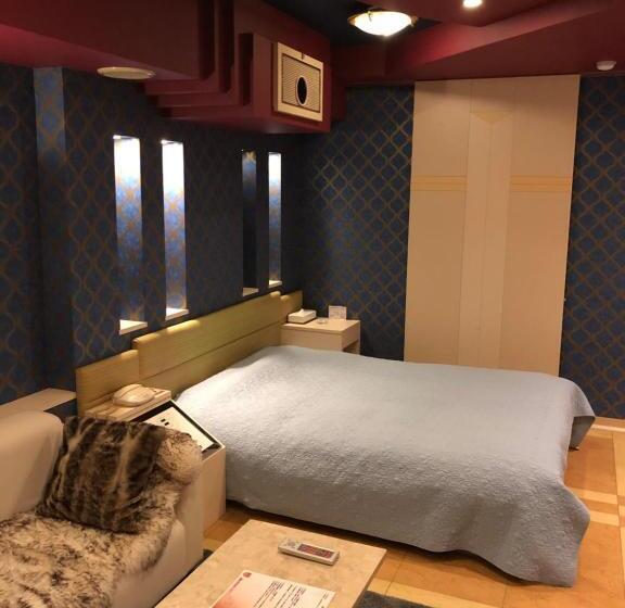 스탠다드 룸, Charbon