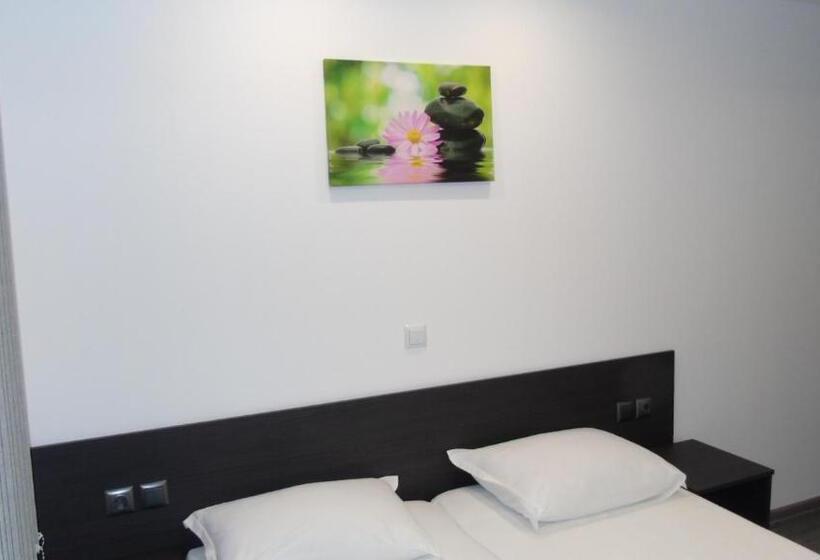 Номер Стандарт Вид на Сад, Guest House Dar