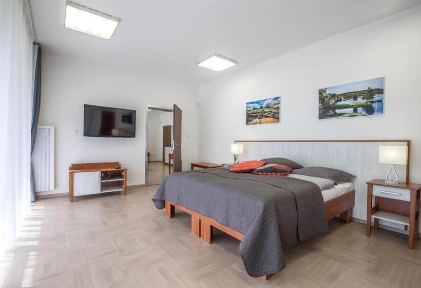 Люкс Комфорт, Greensgate Golf And Leisure Resort