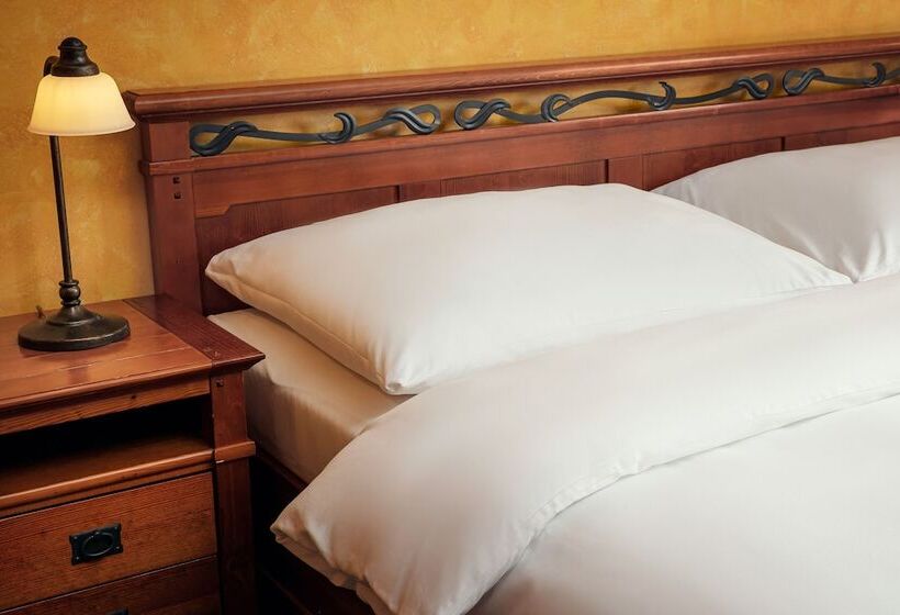 标准间, Golf & Spa Kunětická Hora