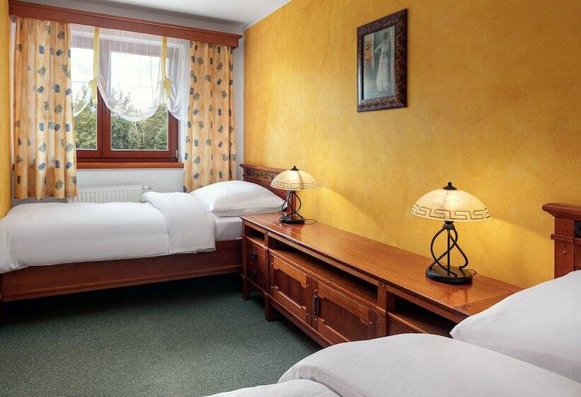 四人标准间, Golf & Spa Kunětická Hora