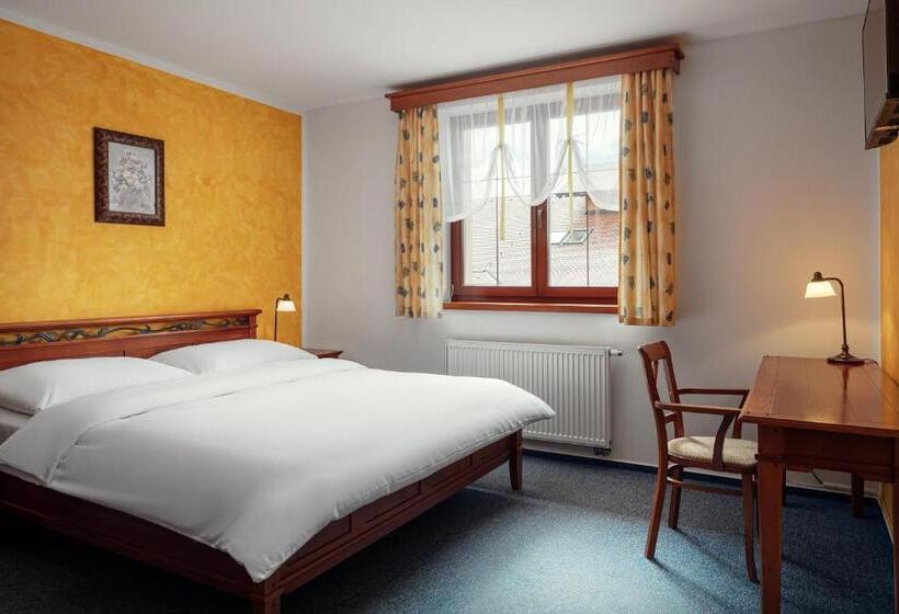 标准间, Golf & Spa Kunětická Hora