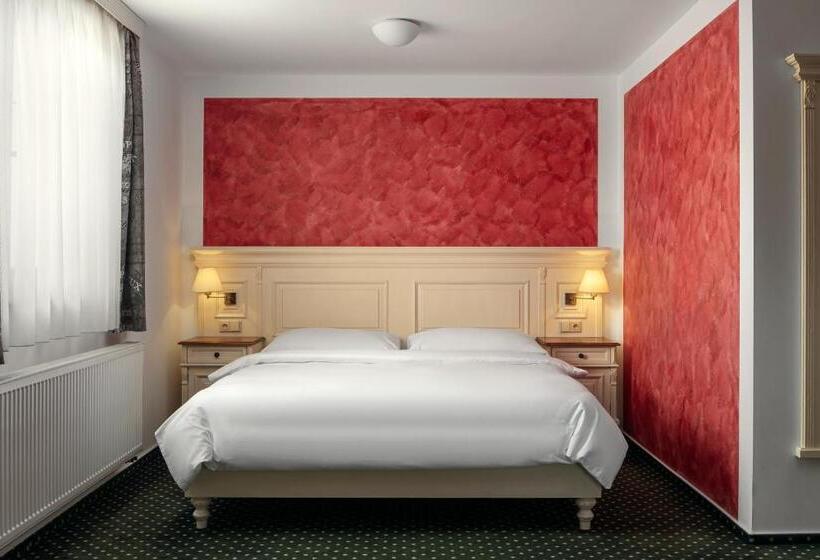 スイート, Golf & Spa Kunětická Hora