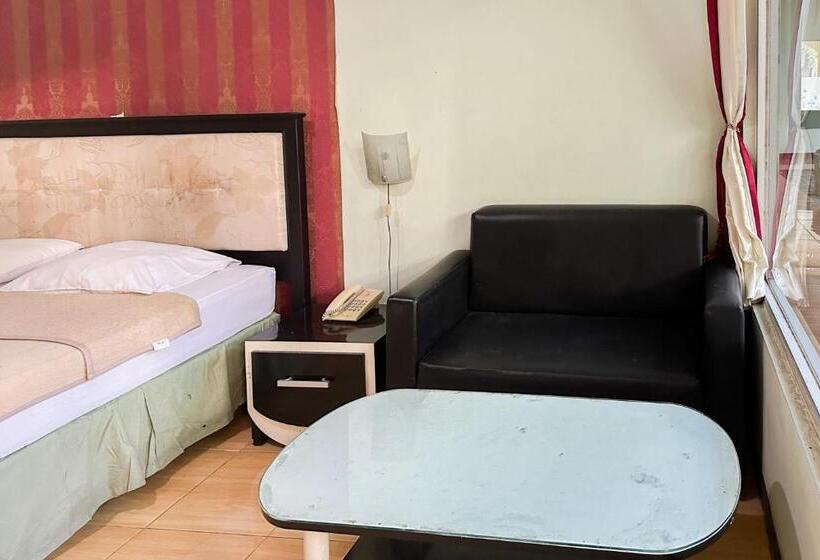 Номер Superior, Global Inn Syariah Mitra Reddoorz Near Juanda T1 Airport