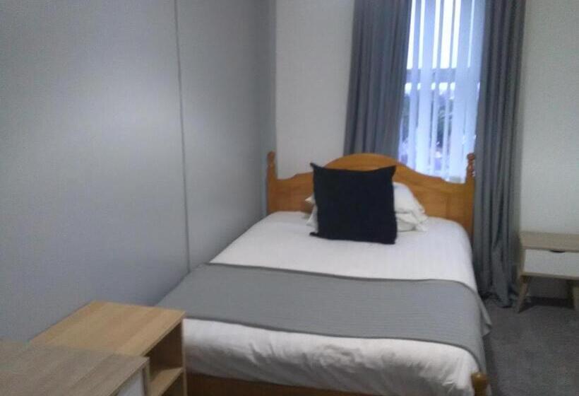 غرفة قياسية حمام مشترك, Newcastle West Hotel & Bar