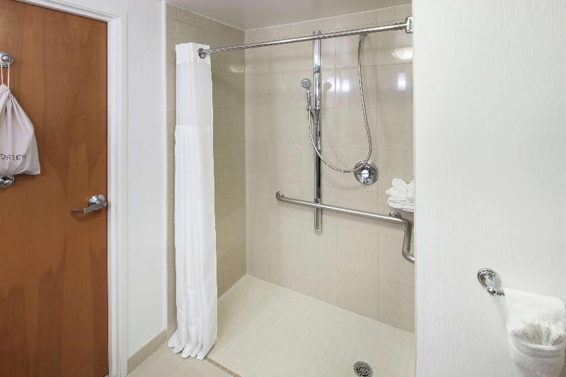 חדר סטנדרט עם מיטת קינג, Hilton Garden Inn Dallas Allen