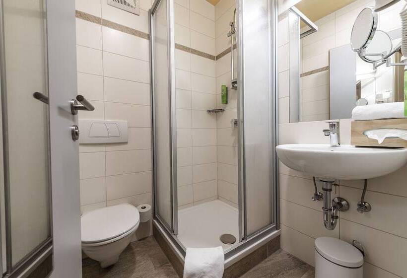Четырехместный Номер Стандарт, Jufa Hotel Murau