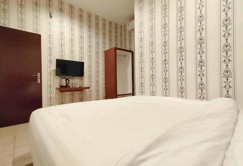 Люкс, Reddoorz Plus @ Jalan Letda Sujono Medan 2