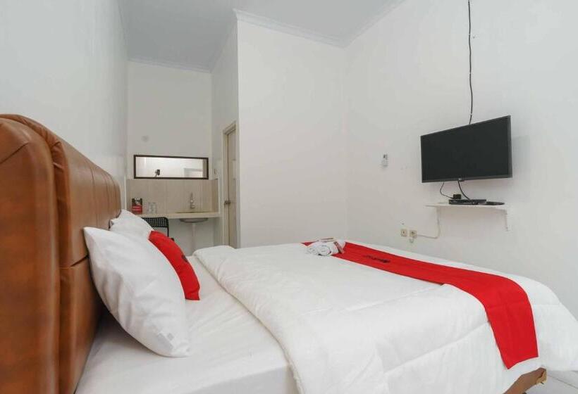 Номер Economy, Reddoorz Syariah Near Exit Toll Jatiwarna 2