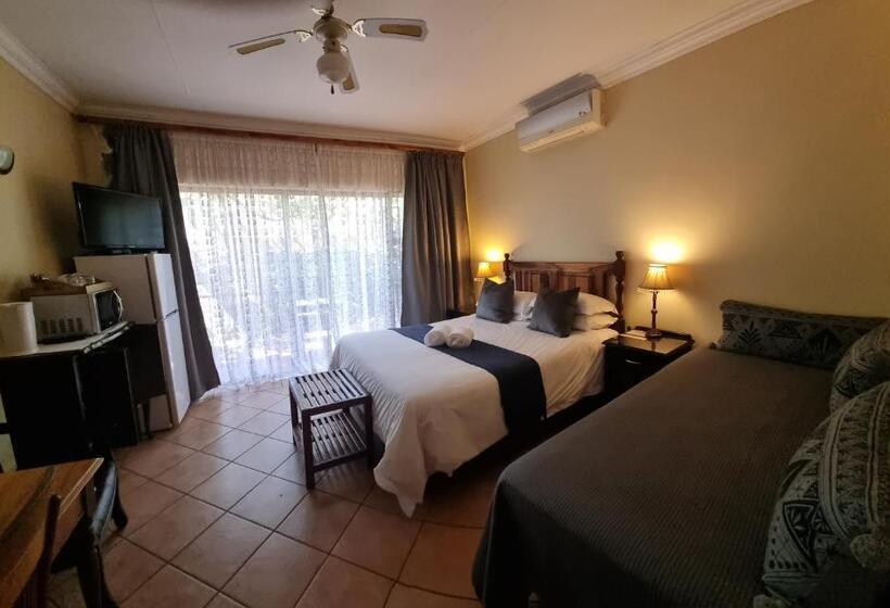 Трехместный Номер Deluxe, Camelia Guest House