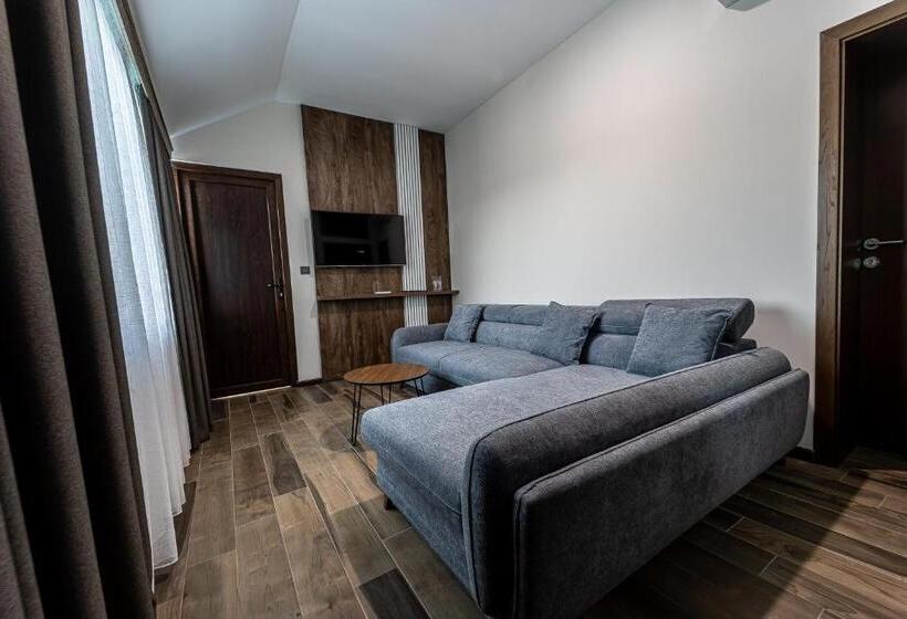 Апартаменты 1 Спальня Вид на Бассейн, Villa Euphoria