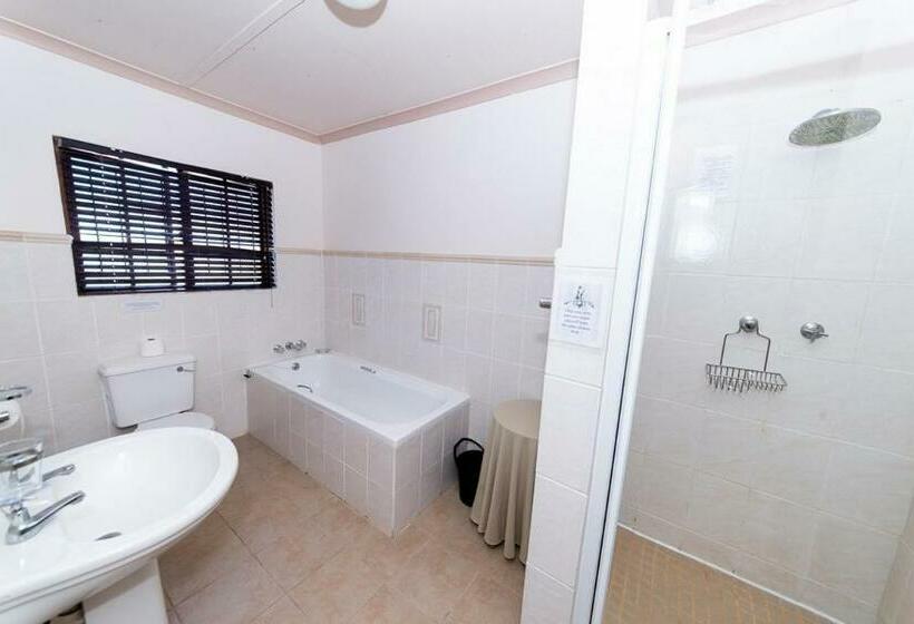 اتاق استاندارد سه نفره, Halfmens Cc Elkoweru & Kliprand Guest House