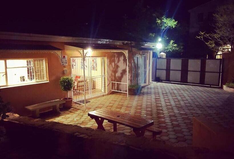 اتاق خانوادگی با چشم‌انداز باغ, Halfmens Cc Elkoweru & Kliprand Guest House