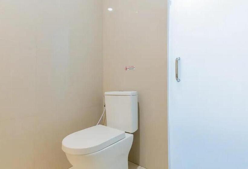 اتاق سوپریور, Sans Hotel Box Mansion Surabaya By Reddoorz
