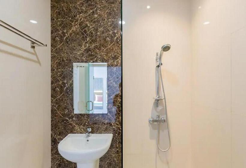 اتاق خانوادگی, Sans Hotel Box Mansion Surabaya By Reddoorz