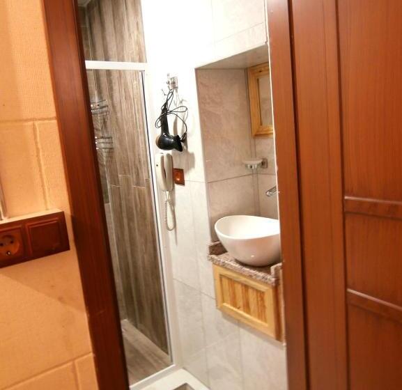 اتاق اکونومی یک تخته, Duran Aga Konagi