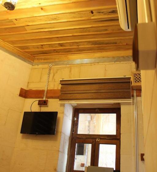 اتاق اکونومی, Duran Aga Konagi