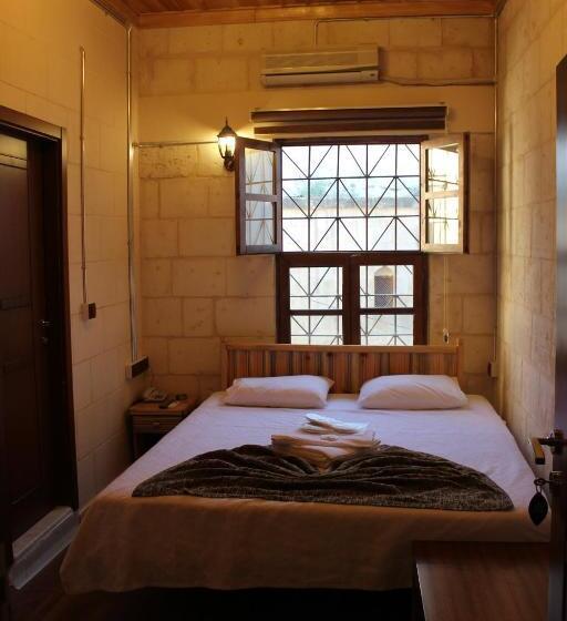 اتاق لوکس, Duran Aga Konagi