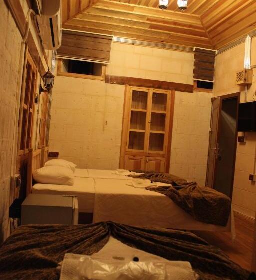 اتاق خانوادگی, Duran Aga Konagi