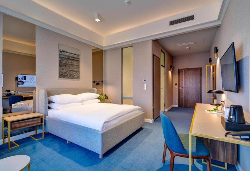 Standard Room, Old Town Haston