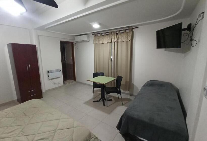 اتاق استاندارد سه نفره, El Descanso