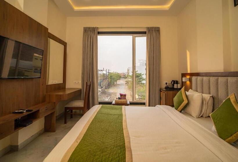 Quarto Deluxe, Rabbit Ratnam  By Udaipur Hotels