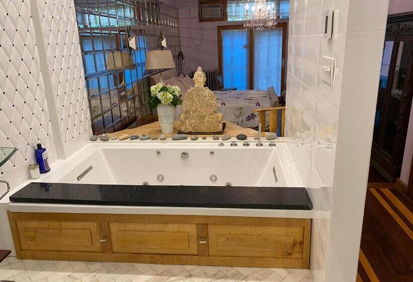 Люкс Повышенной Комфортности, Northern Lights Mansion